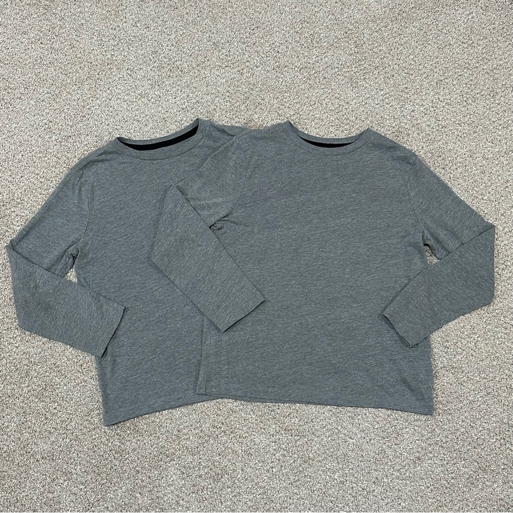 Old Navy Boys 2 Long Sleeve Grey Tees